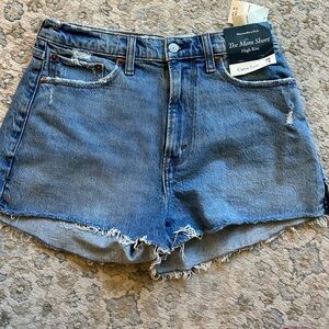 BNWT Abercrombie shorts